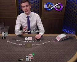 Infinite Blackjack, table de black jack aux places illimitées !