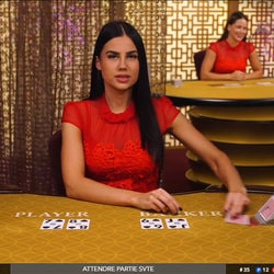 Croupière de baccarat filmée en live d'un jeu accessible sur Magical Spin