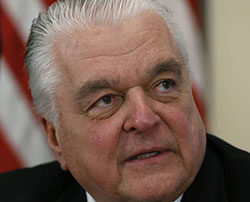 Steve Sisolak pourrait annoncer une fermeture des casinos du Nevada